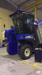 Machine à vendanger New Holland VX7090 - 1