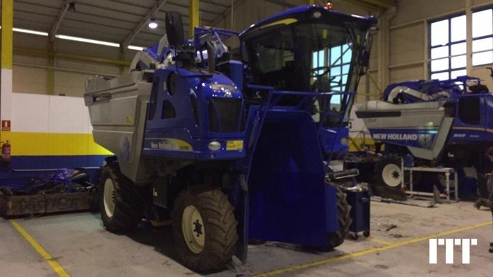 Machine à vendanger New Holland VX7090 - 1
